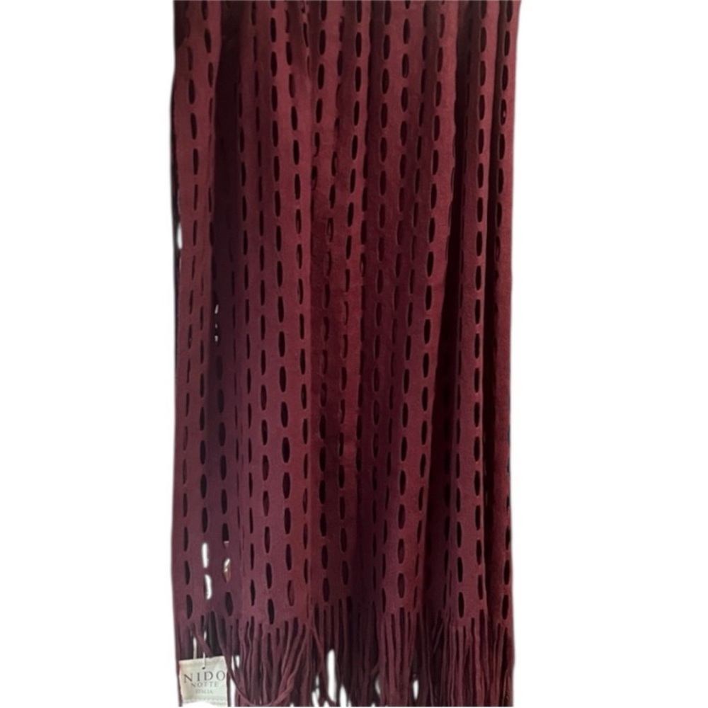 NWT Nido Notte Open Weave Fringe Throw Burgundy Plum